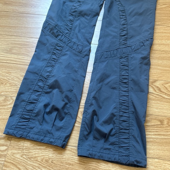 Lululemon tech pants - Picture 4 of 7